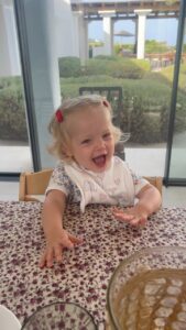 Ci sono rapper e rapper...e poi c'è Fedez. Un mix esplosivo di talento, stravaganza e humor che lo...