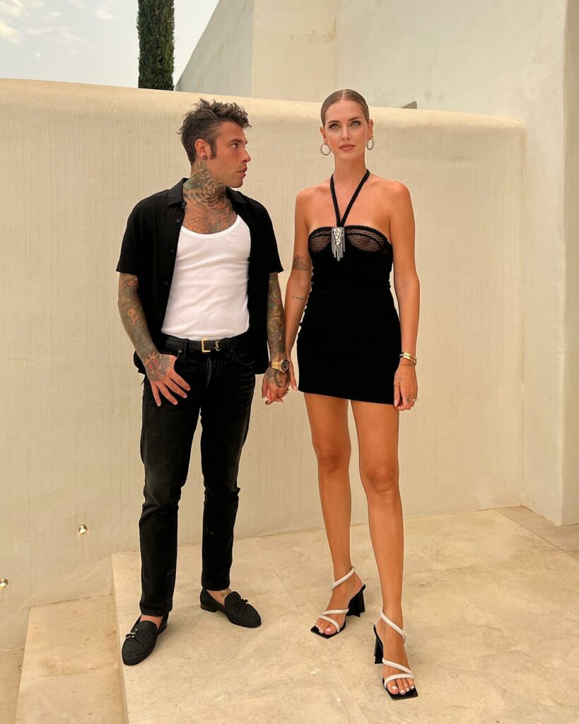 Fedez, Ma quanto è bona mia moglie?… su Instagram saluta i suoi fan