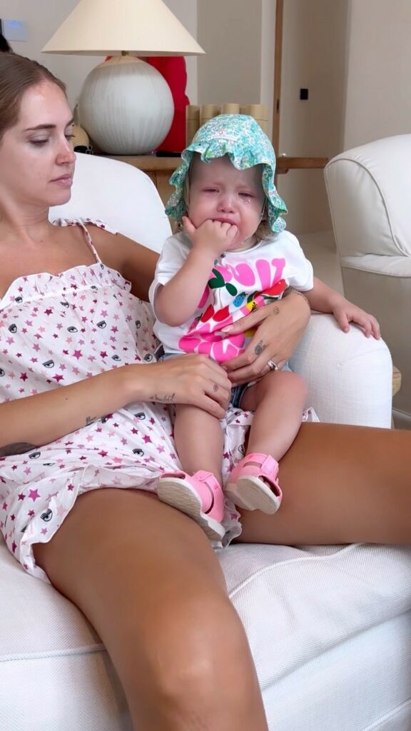Fedez, Vacanze con i bambini, sarà divertente dicevano… su Instagram per i suoi fan