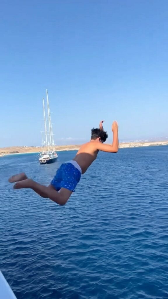 Flavio Briatore, in volo!… su Instagram per i suoi fan