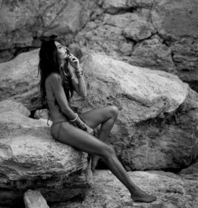 Quando si parla di Elisabetta Gregoraci, si parla di una donna che ha saputo fare di tutto nella...