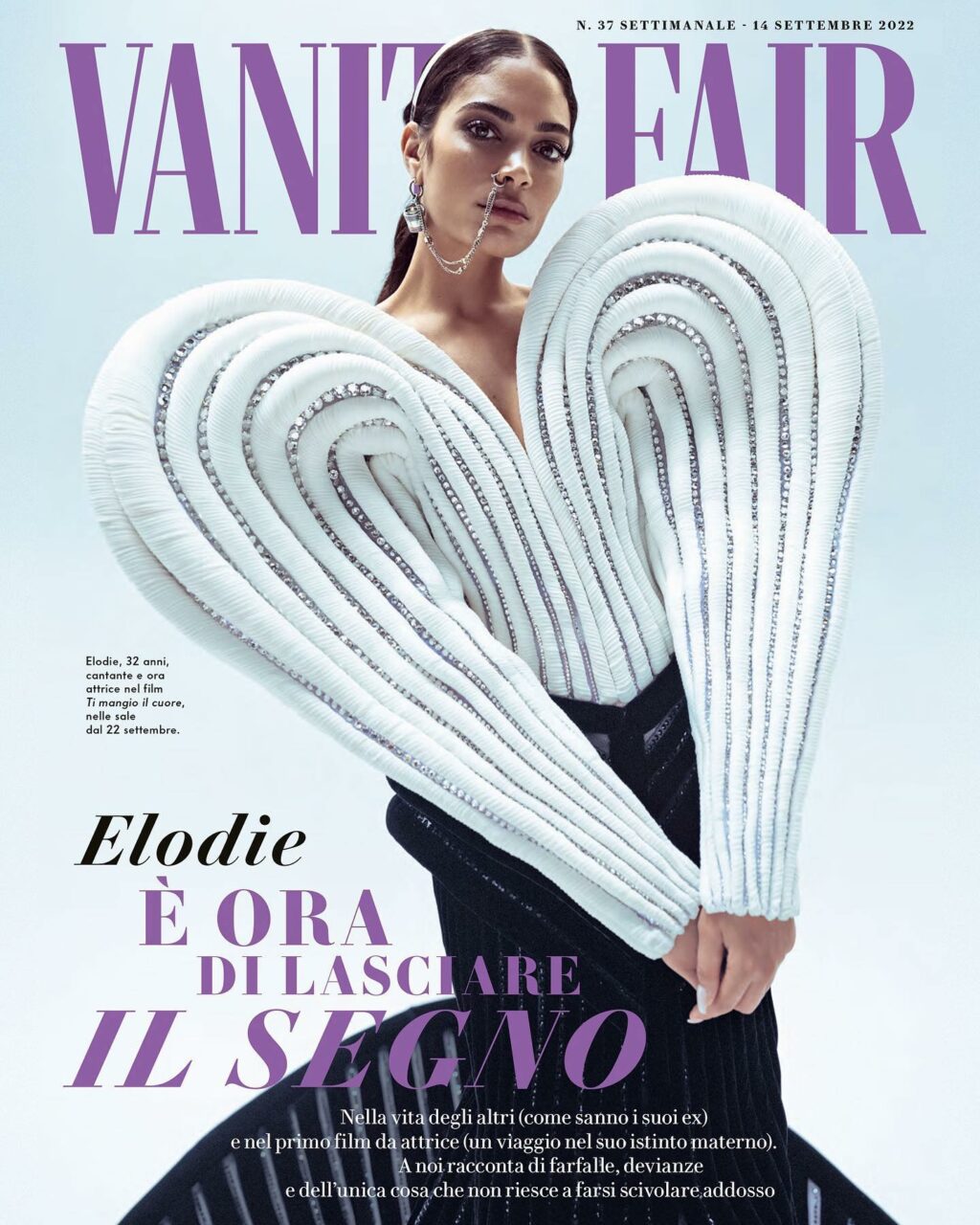 Elodie, Si sente creatura ibrida, un po’ umana un po’ animale. Si lascia trasportare dag… su Instagram per i suoi fan