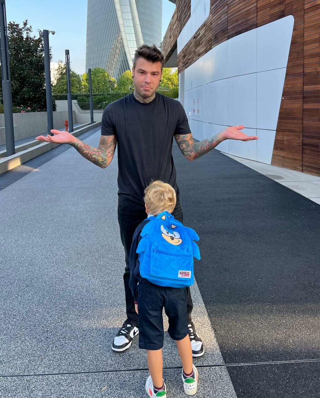 Fedez, Entusiasmo da primo giorno di scuola… su Instagram stupisce i suoi fan