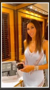 Elisabetta Gregoraci, la regina del gossip e della bellezza made in Italy, ha una carriera che fa...