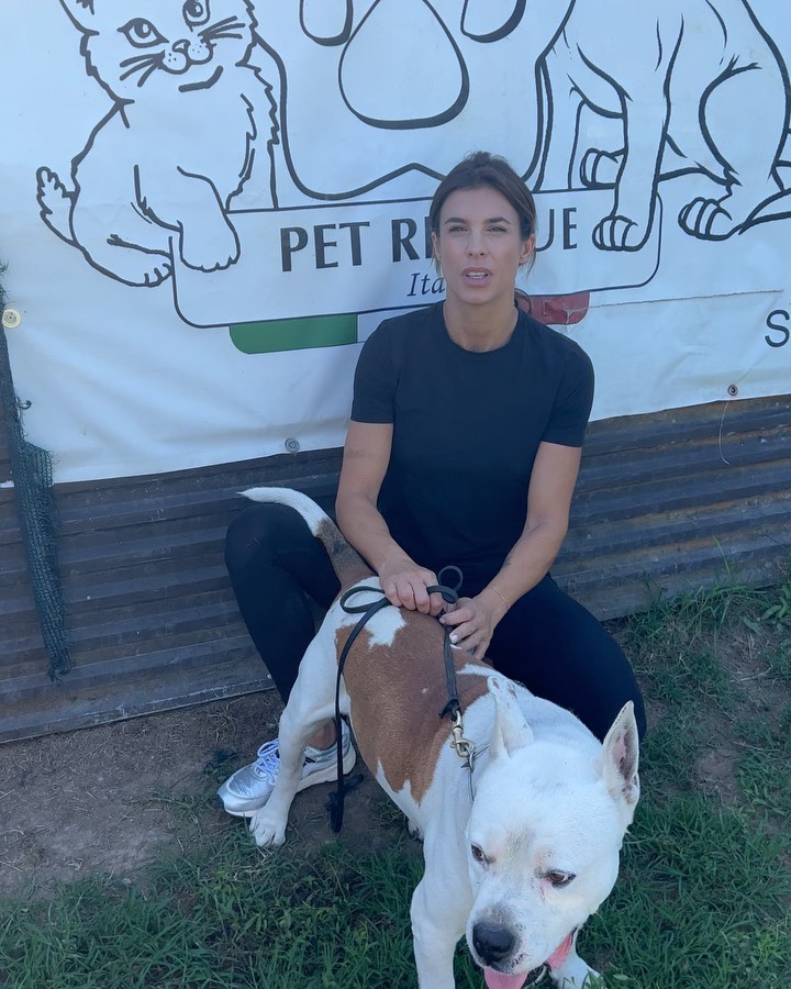 Elisabetta Canalis Insieme alla mia amica giornalista , sono venuta a trovare gli amici di .
Qua...