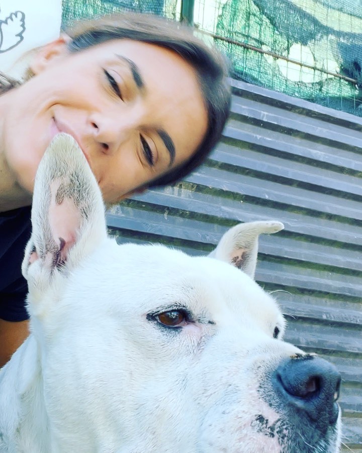 Elisabetta Canalis Insieme alla mia amica giornalista , sono venuta a trovare gli amici di .
Qua...