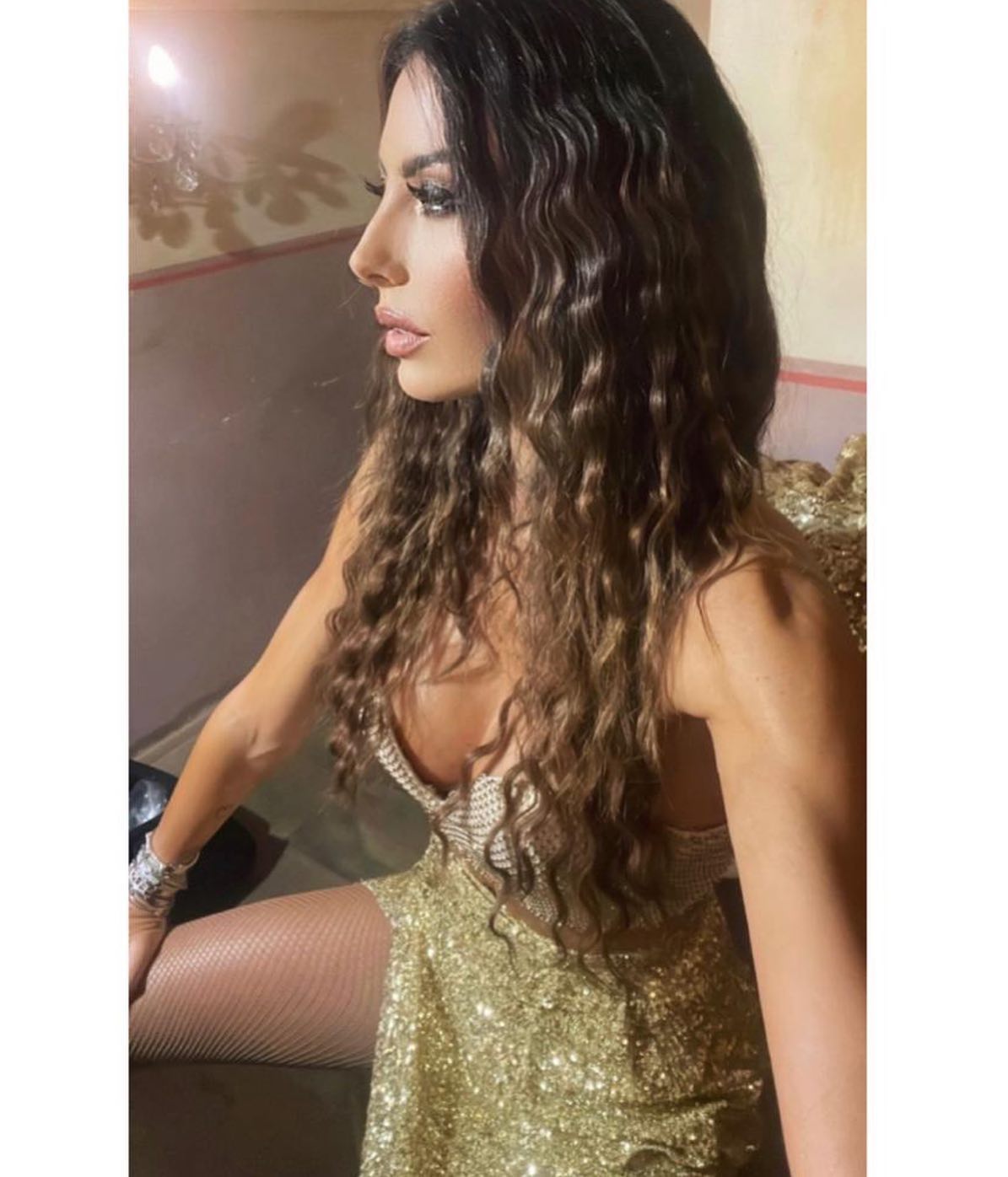 Elisabetta Gregoraci • Nudi per la vita questa sera 21.20 rai 2
• Fin da piccola mi sono dovuta rapp...