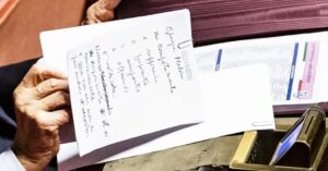 Selvaggia Lucarelli, la regina del gossip, la voce criticamente acida della cronaca rosa, la donna...