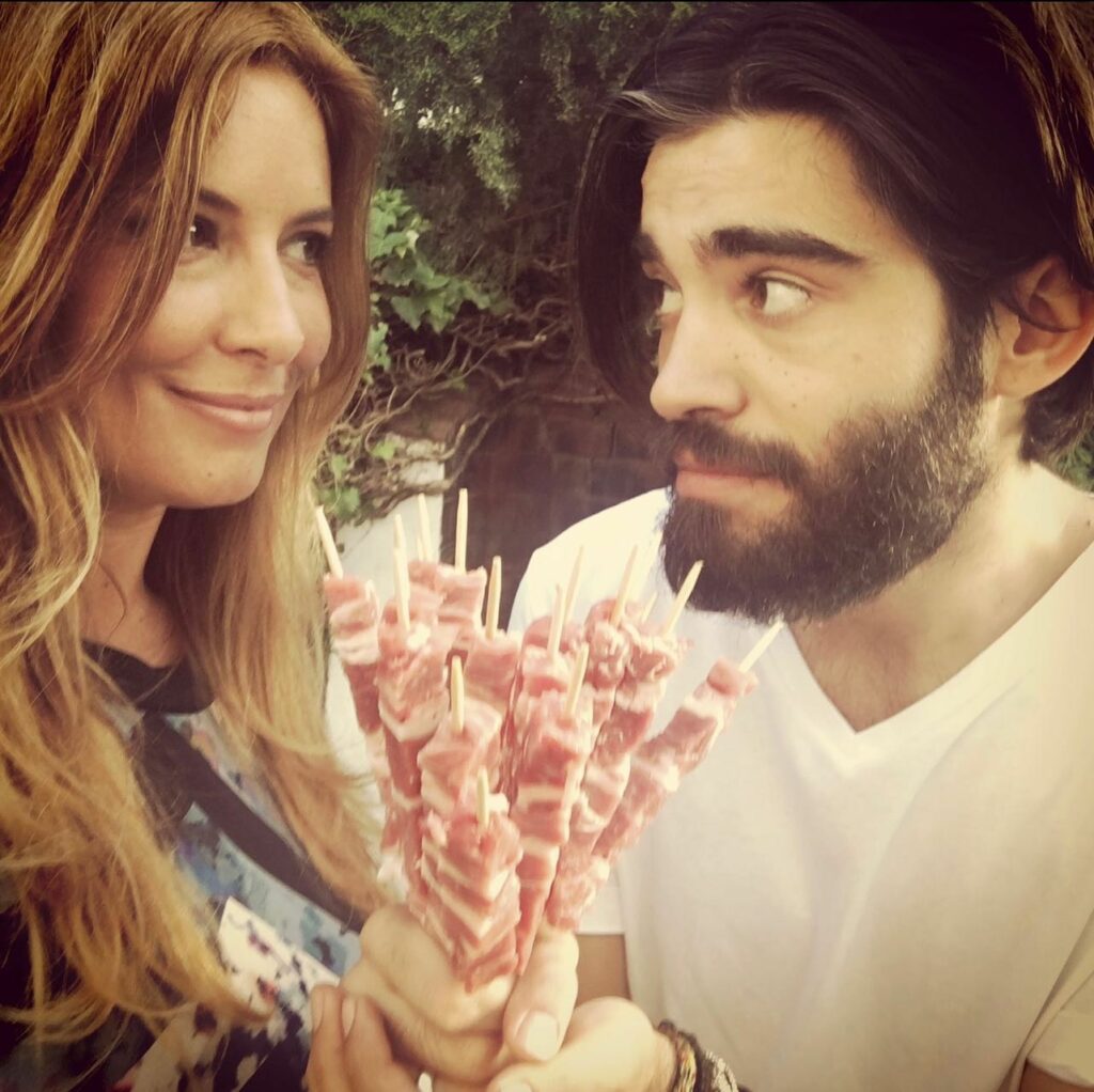 Selvaggia Lucarelli, un mix esplosivo di sarcasmo, ironia e audacia, è indubbiamente una delle...