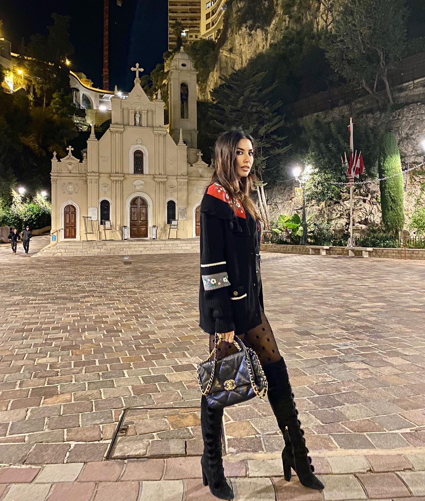 Elisabetta Gregoraci • “Ho fatto un patto sai con le mie emozioni…
le lascio vivere e loro non mi fan...