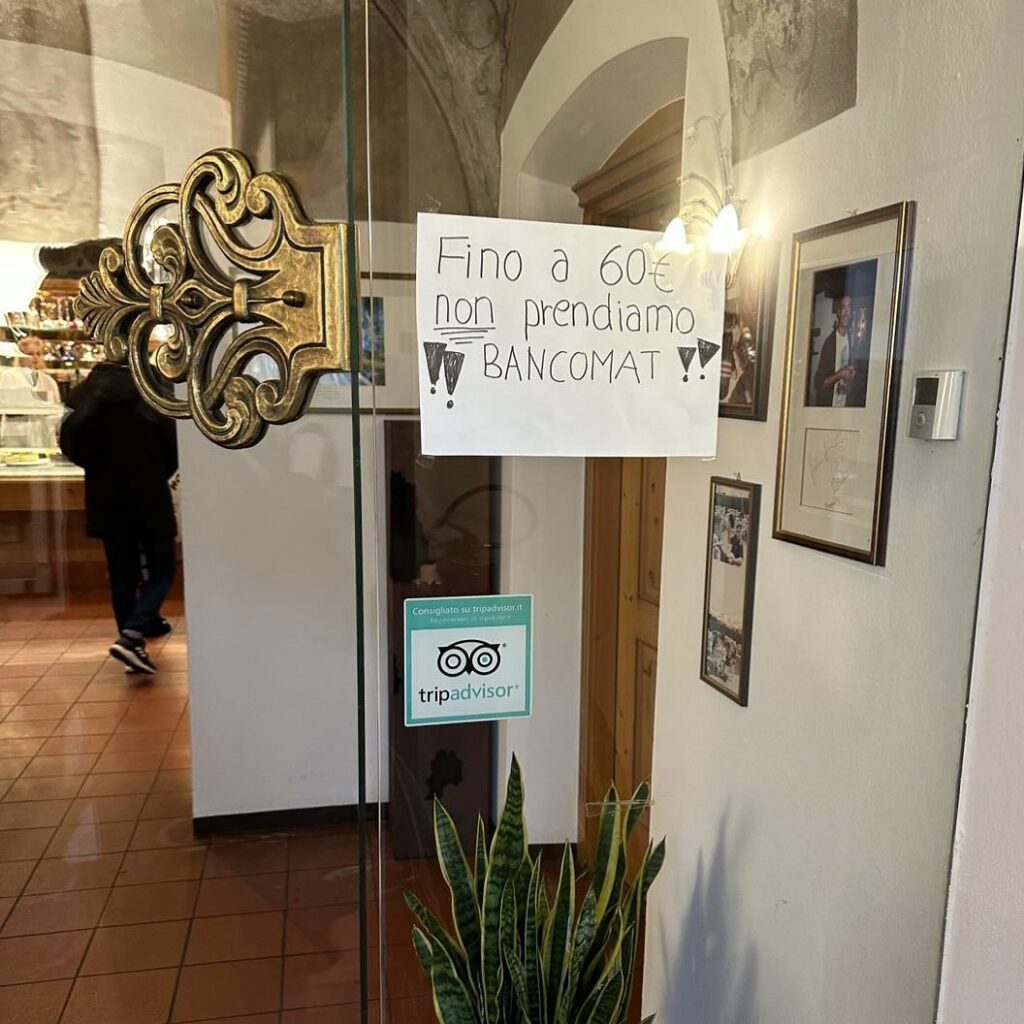 Selvaggia Lucarelli, regina incontrastata dei social e della satira, unisce al suo fascino...