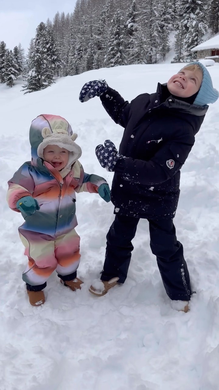 Quando si parla di personaggi famosi come Fedez, non si può fare a meno di notare la sua presenza...