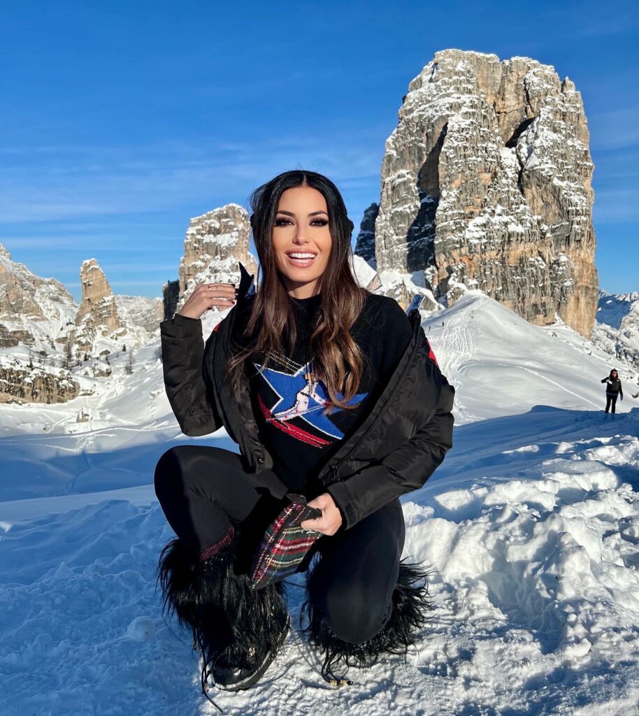 Elisabetta Gregoraci, • Few hours in Cortina… su Instagram delizia i suoi fan
