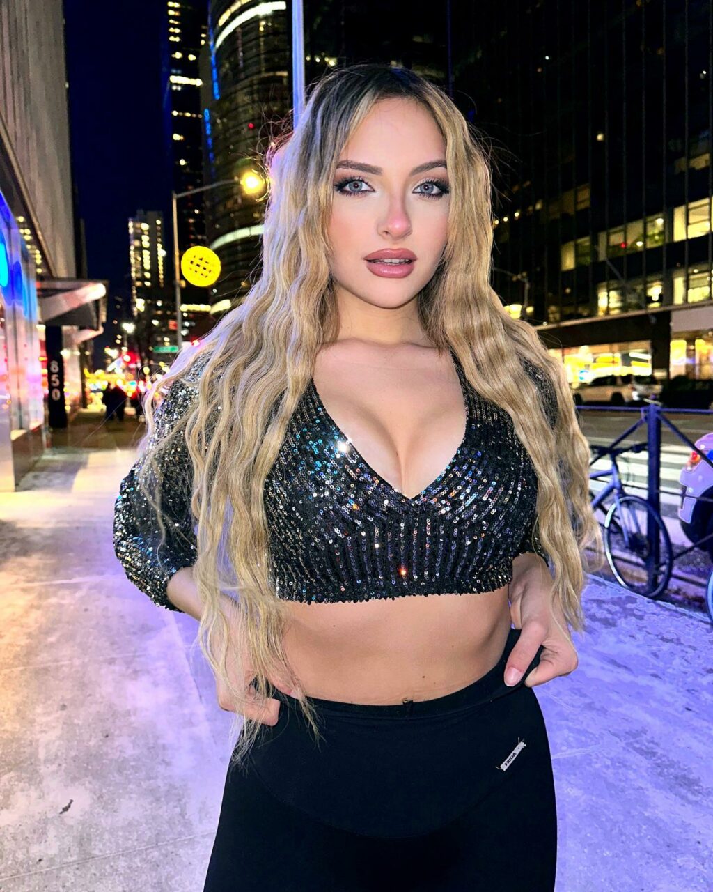 C'è un nuovo astro nel firmamento della classe: Aurora Baruto, la ragazza che porta con sé...