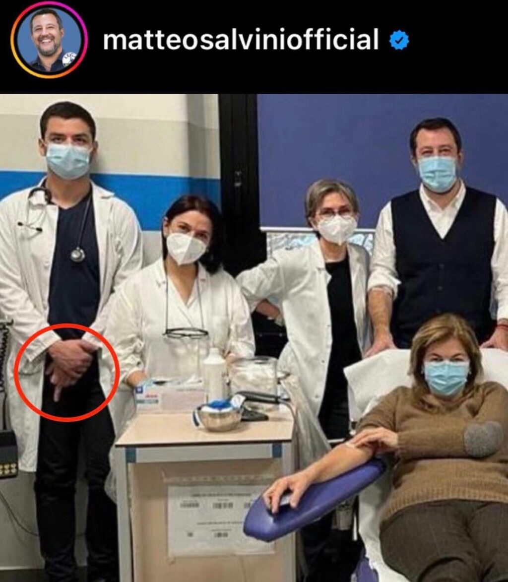 Siete pronti a immergervi nel colorato e caotico mondo di Selvaggia Lucarelli? Bella, spiritosa e...