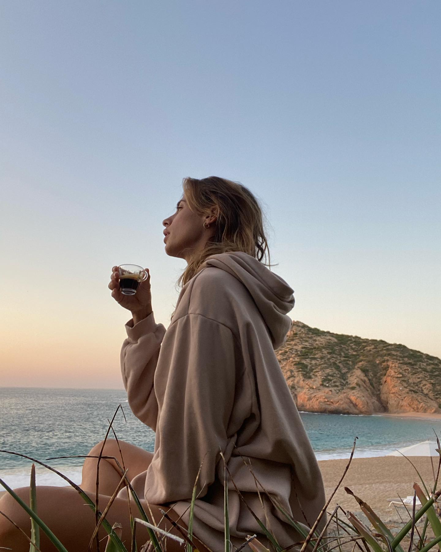 Elisabetta Canalis Bring me back to my dream vacation
adv...