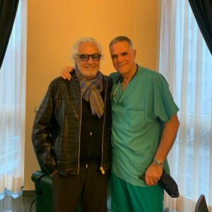 Vi presento Flavio Briatore, l'uomo che ha reso il termine "playboy" troppo modesto per descriverlo...