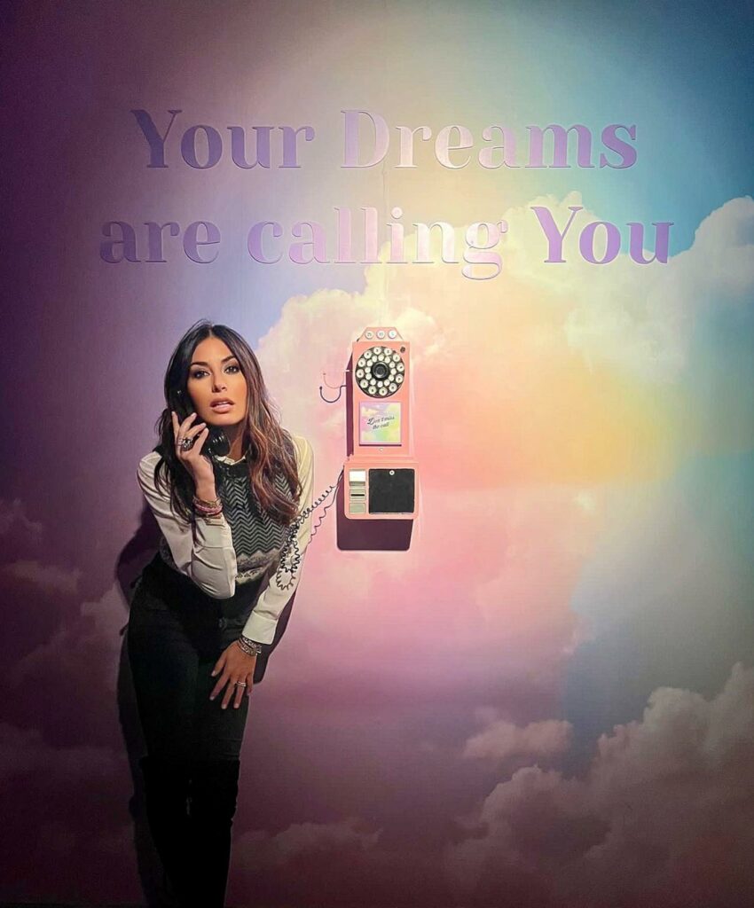 Elisabetta Gregoraci, • Never stop dreaming… su Instagram per i suoi fan
