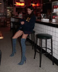 Chi non conosce Elisabetta Canalis? La bellissima e talentuosa showgirl italiana, famosa per la sua...