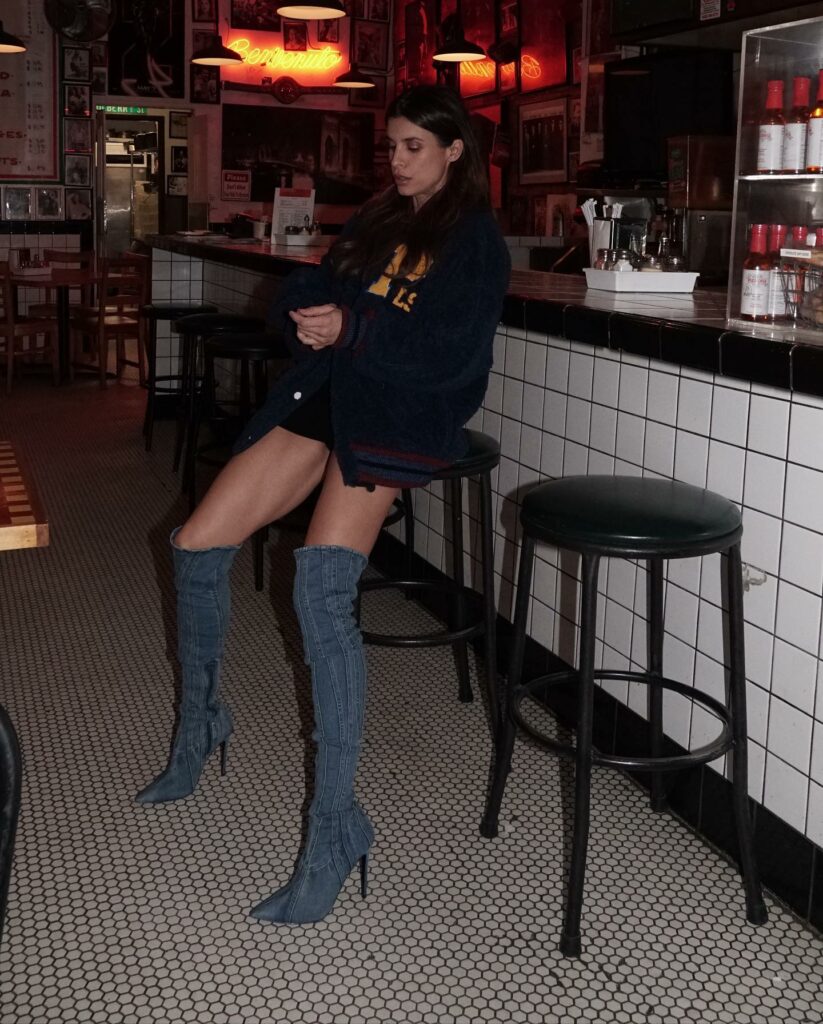 Elisabetta Canalis, Pizza is on the way… su Instagram per i suoi fan