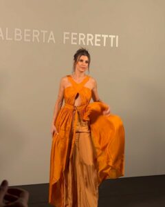 Cari amici, è giunto il momento di parlare di una delle donne più affascinanti e discusse del mondo...