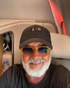 Flavio Briatore, In viaggio, si rientra a casa… su Instagram per i suoi fan