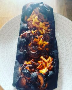 Se c'è una cosa che possiamo dire di Selvaggia Lucarelli è che di selvaggia ha solo il nome, almeno...