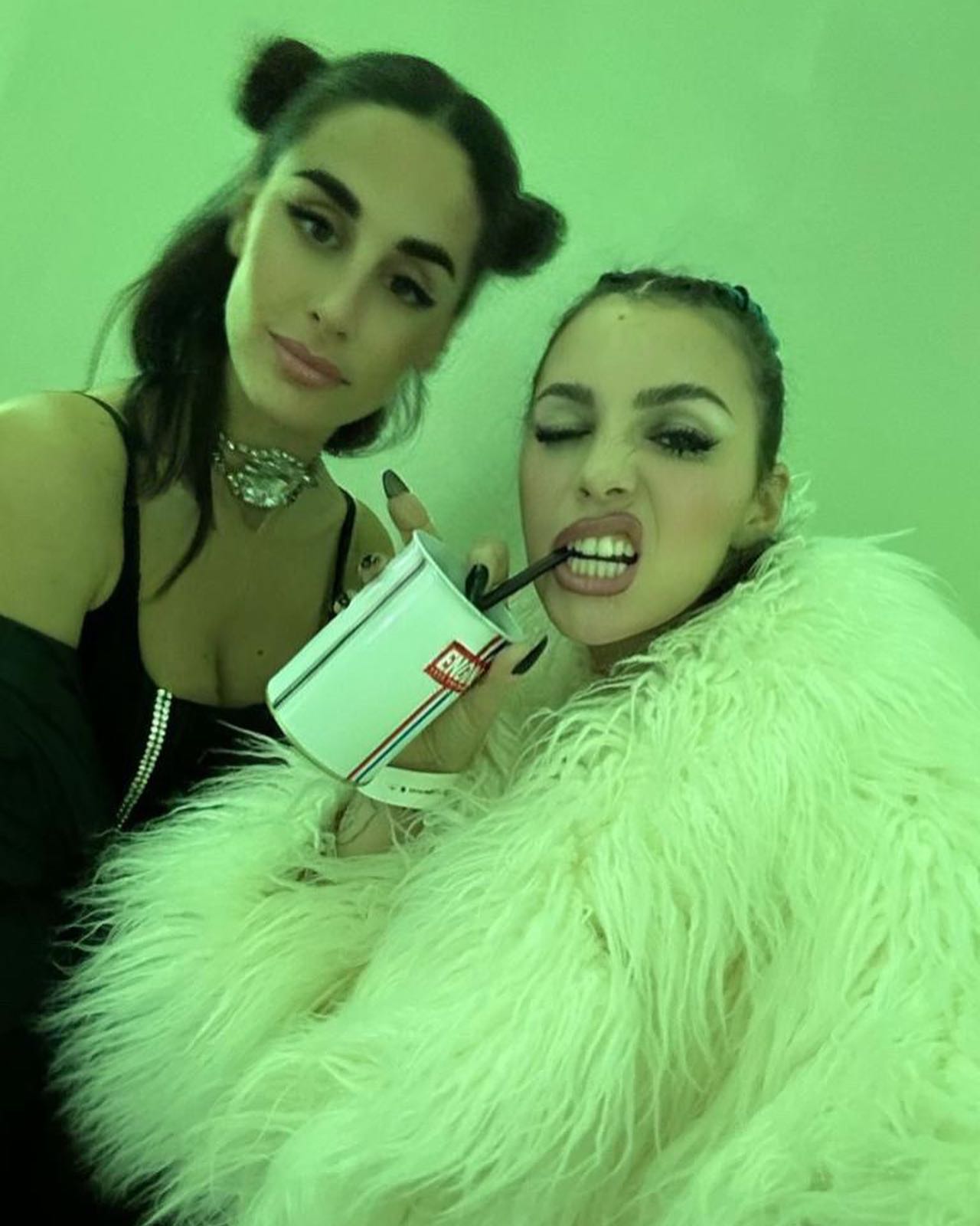 Rose Villan ”Michelle Pfeiffer” è disco di platino love uuu...