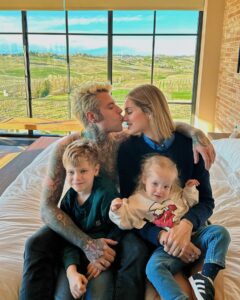 Fedez, … su Instagram per i suoi fan