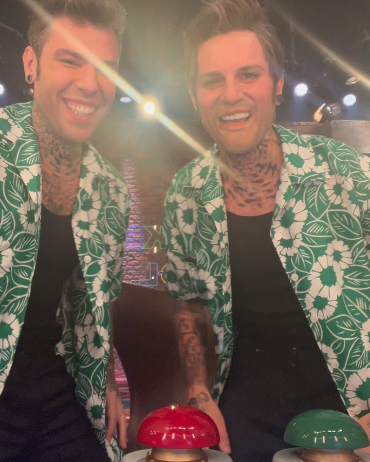 Fedez I Fratelli gemelli di LOL
è ora disponibile su...