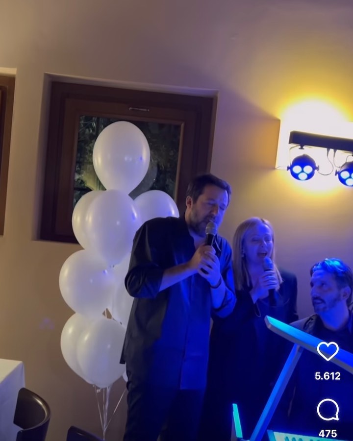 Selvaggia Lucarelli Questi tre video riassumono bene il momento. Meloni, in conferenza stampa a Cutr...