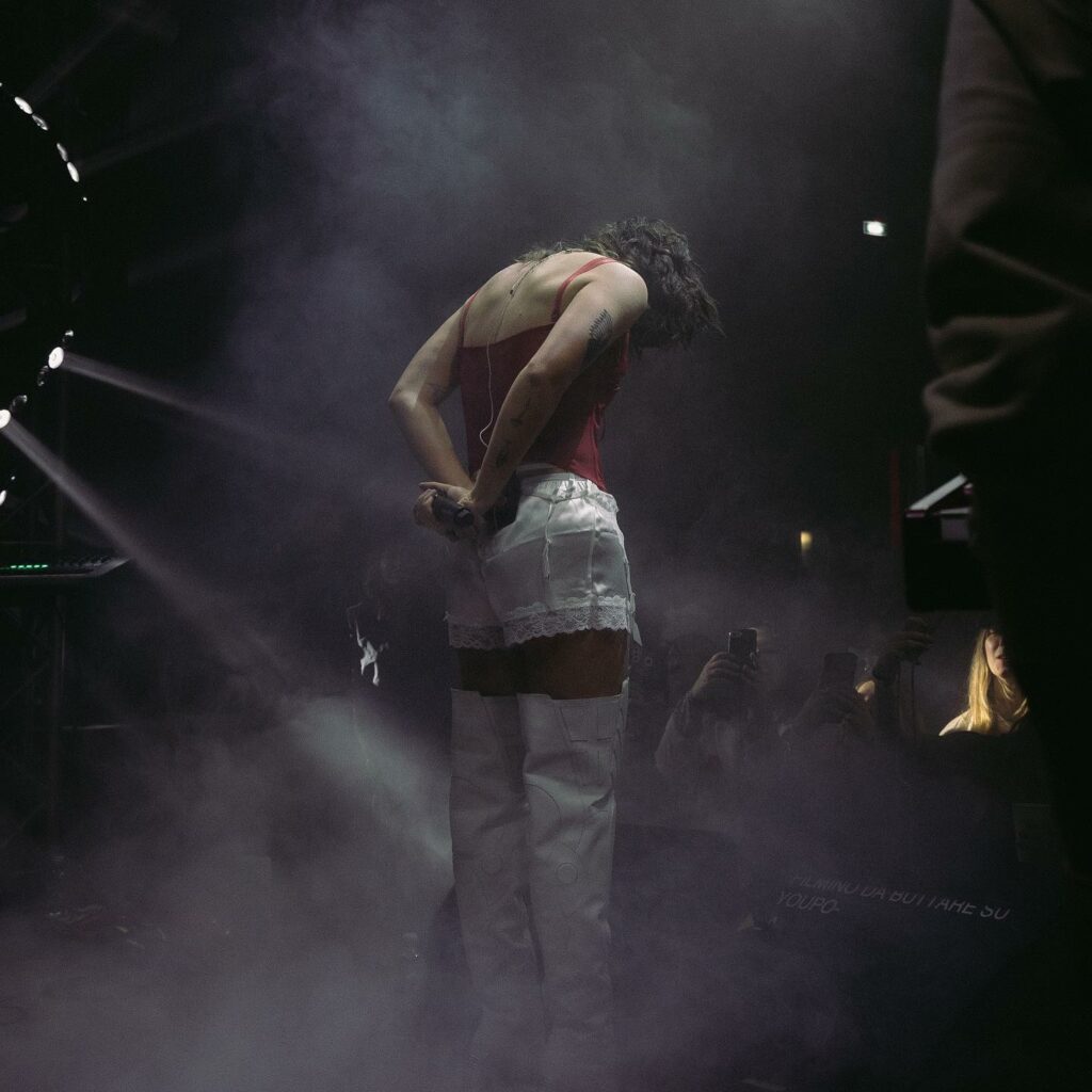 Madame, Sono così felice… su Instagram Stupisce i suoi fan