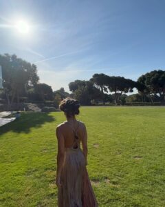 Vi presento la meravigliosa Elisabetta Canalis, una donna così bella che persino gli angeli si...