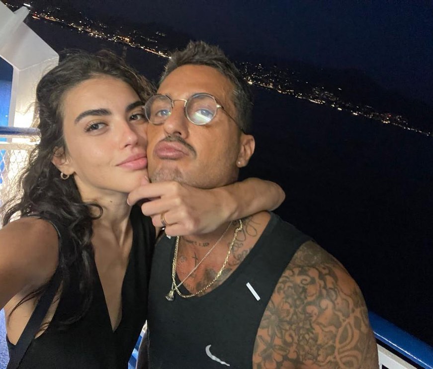 Fabrizio Corona AUGURI PICCOLA OLLY. CON LA FORZA DEL CUORE,LA NOSTRA BOLLA È IL NOSTRO MONDO. ...