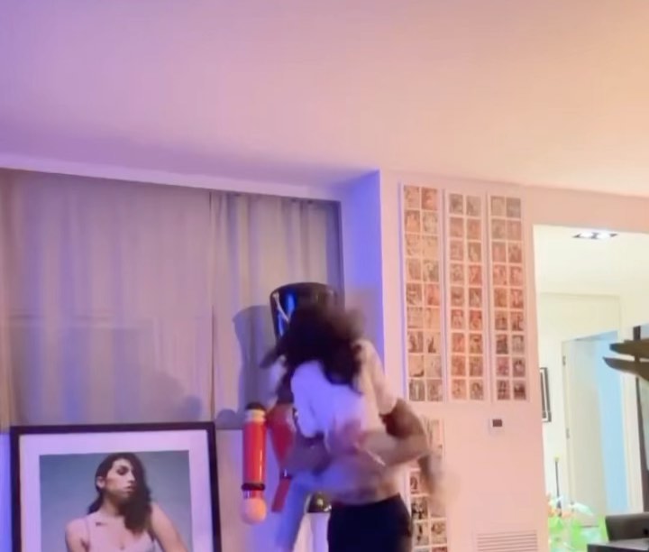 Fabrizio Corona AUGURI PICCOLA OLLY. CON LA FORZA DEL CUORE,LA NOSTRA BOLLA È IL NOSTRO MONDO. ...