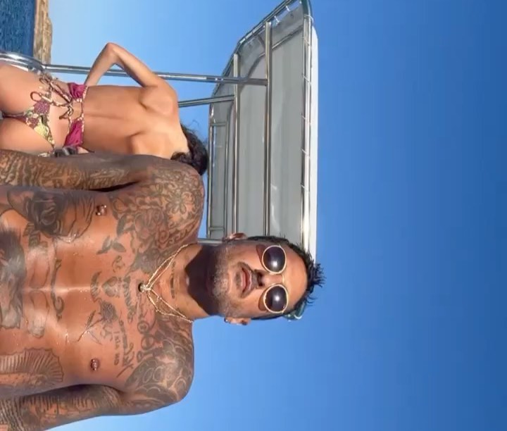 Fabrizio Corona AUGURI PICCOLA OLLY. CON LA FORZA DEL CUORE,LA NOSTRA BOLLA È IL NOSTRO MONDO. ...