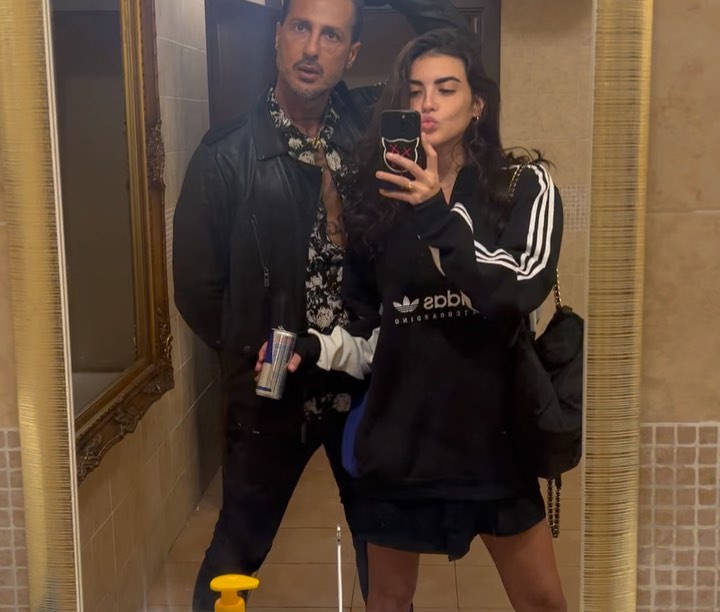 Fabrizio Corona AUGURI PICCOLA OLLY. CON LA FORZA DEL CUORE,LA NOSTRA BOLLA È IL NOSTRO MONDO. ...