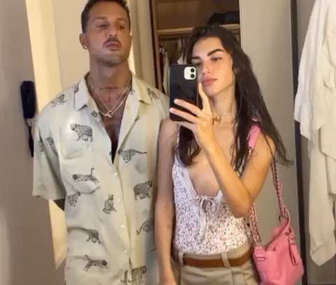 Fabrizio Corona AUGURI PICCOLA OLLY. CON LA FORZA DEL CUORE,LA NOSTRA BOLLA È IL NOSTRO MONDO. ...