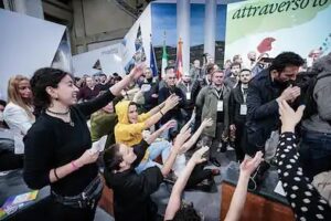 Selvaggia Lucarelli, l'irrefrenabile regina del gossip italiano, è pronta a scatenarsi di nuovo sul...