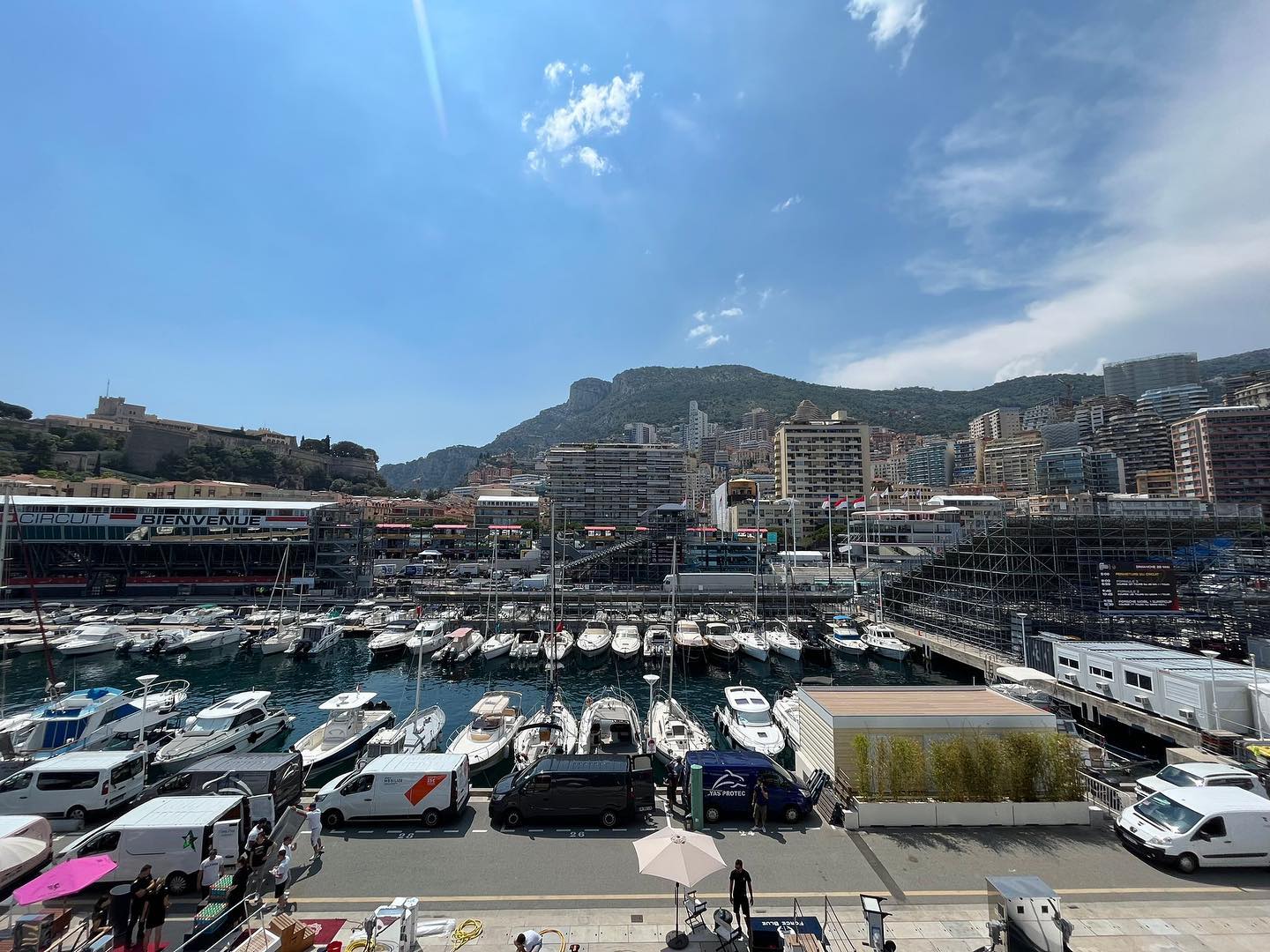 Flavio Briatore Monte Carlo is getting ready for the
Monte Carlo si prepara per il Gran Premio...