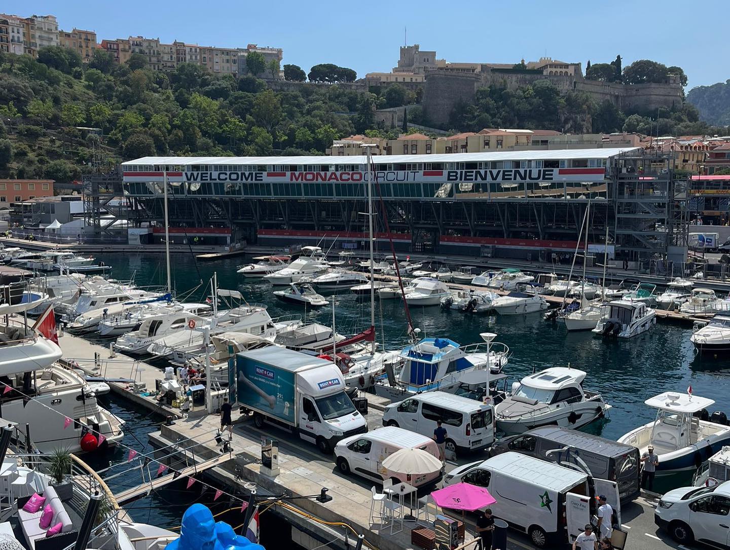 Flavio Briatore Monte Carlo is getting ready for the
Monte Carlo si prepara per il Gran Premio...