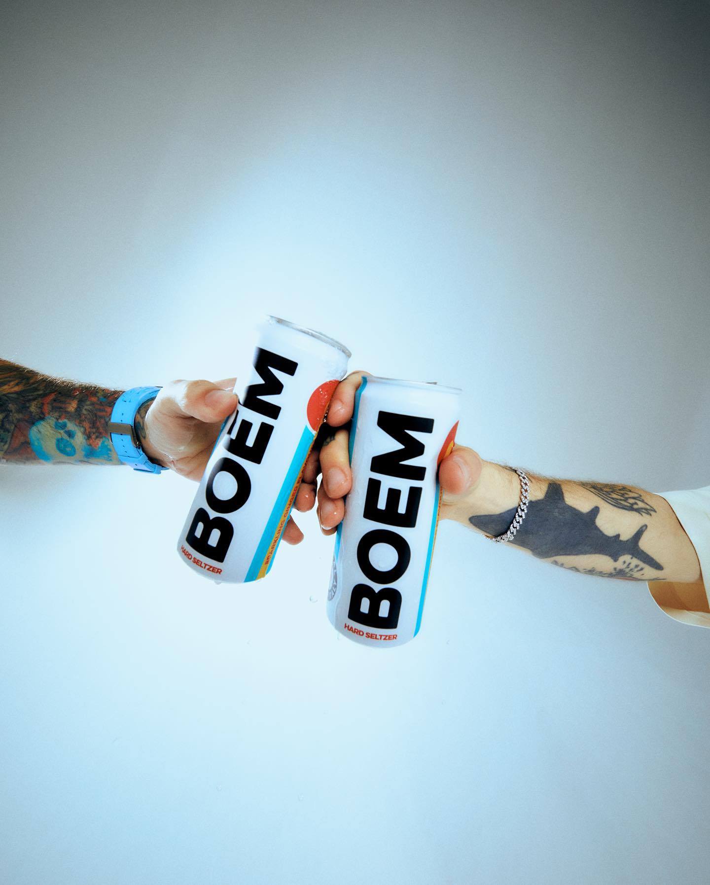 Fedez È nato
Il nostro Hard Seltzer,
Dopo un anno di assaggi e brainstorming per c...