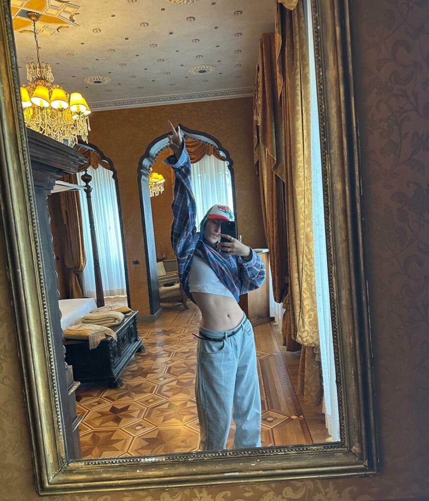 Rose Villan, can’t wait for tour… su Instagram per i suoi fan