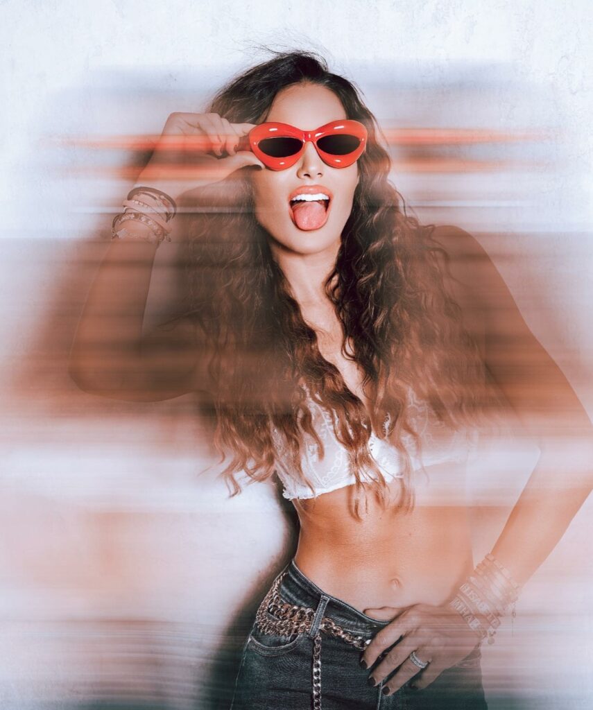 Elisabetta Gregoraci, • Girly& Curly  week-end mood on !… su Instagram per i suoi fan