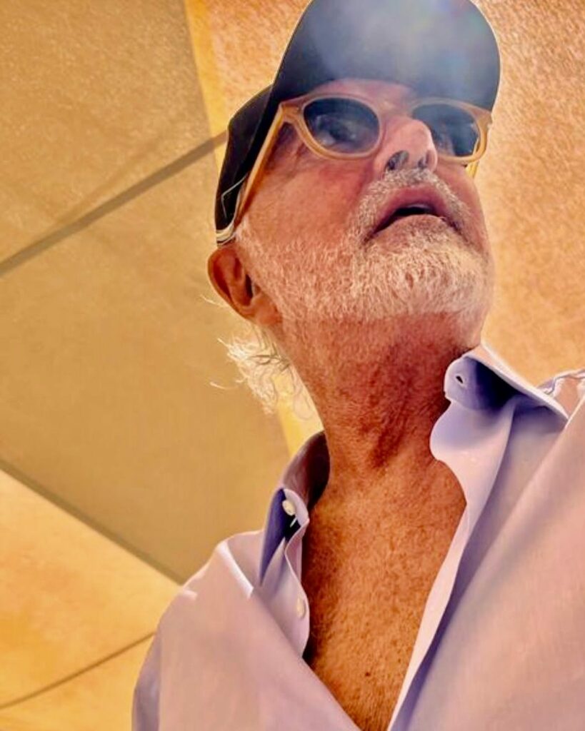 Flavio Briatore, Un saluto a tutti… su Instagram delizia i suoi fan