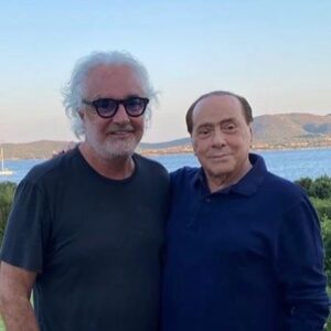 Vi presento il magnate italiano dello spettacolo e della nightlife, il re delle discoteche e delle...