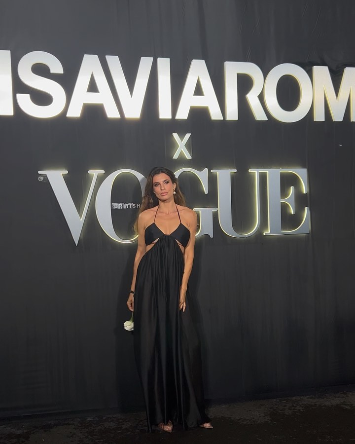 Elisabetta Canalis “Ed allo scoccare della mezzanotte l’incantesimo svanirà e ti ritroverai sul tr...