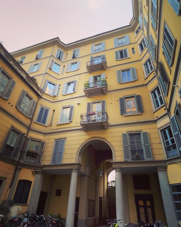 Elisabetta Canalis Primi giorni milanesi .
I love small joys so much, yes I love hot espresso with ...