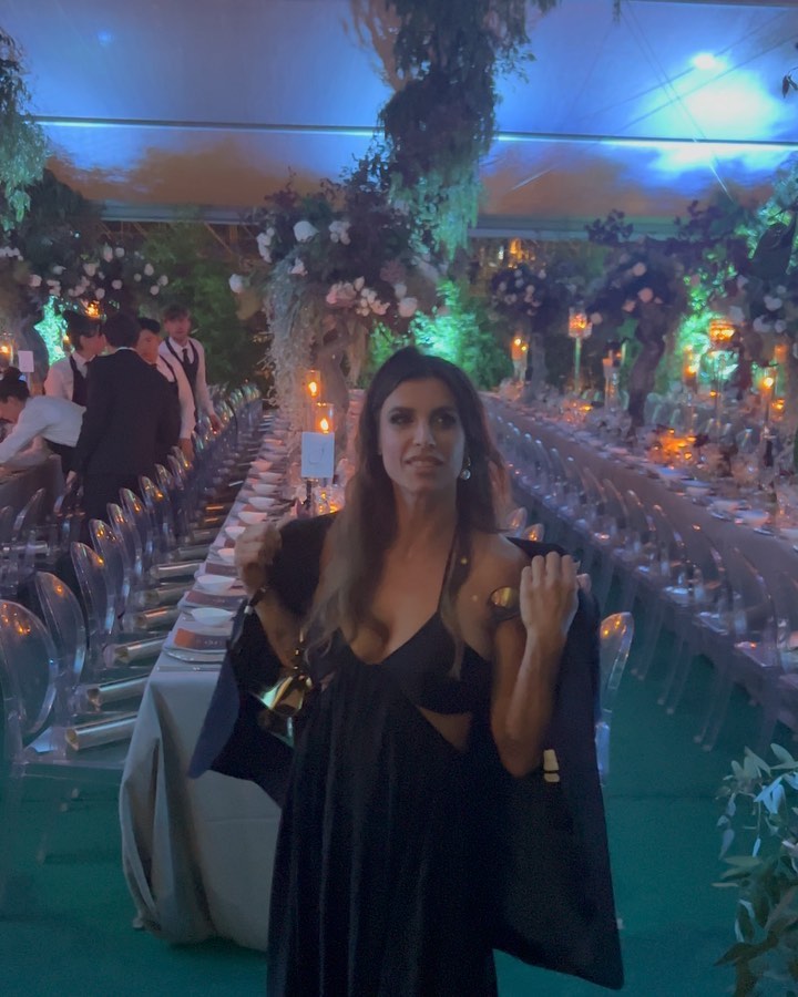 Elisabetta Canalis “Ed allo scoccare della mezzanotte l’incantesimo svanirà e ti ritroverai sul tr...