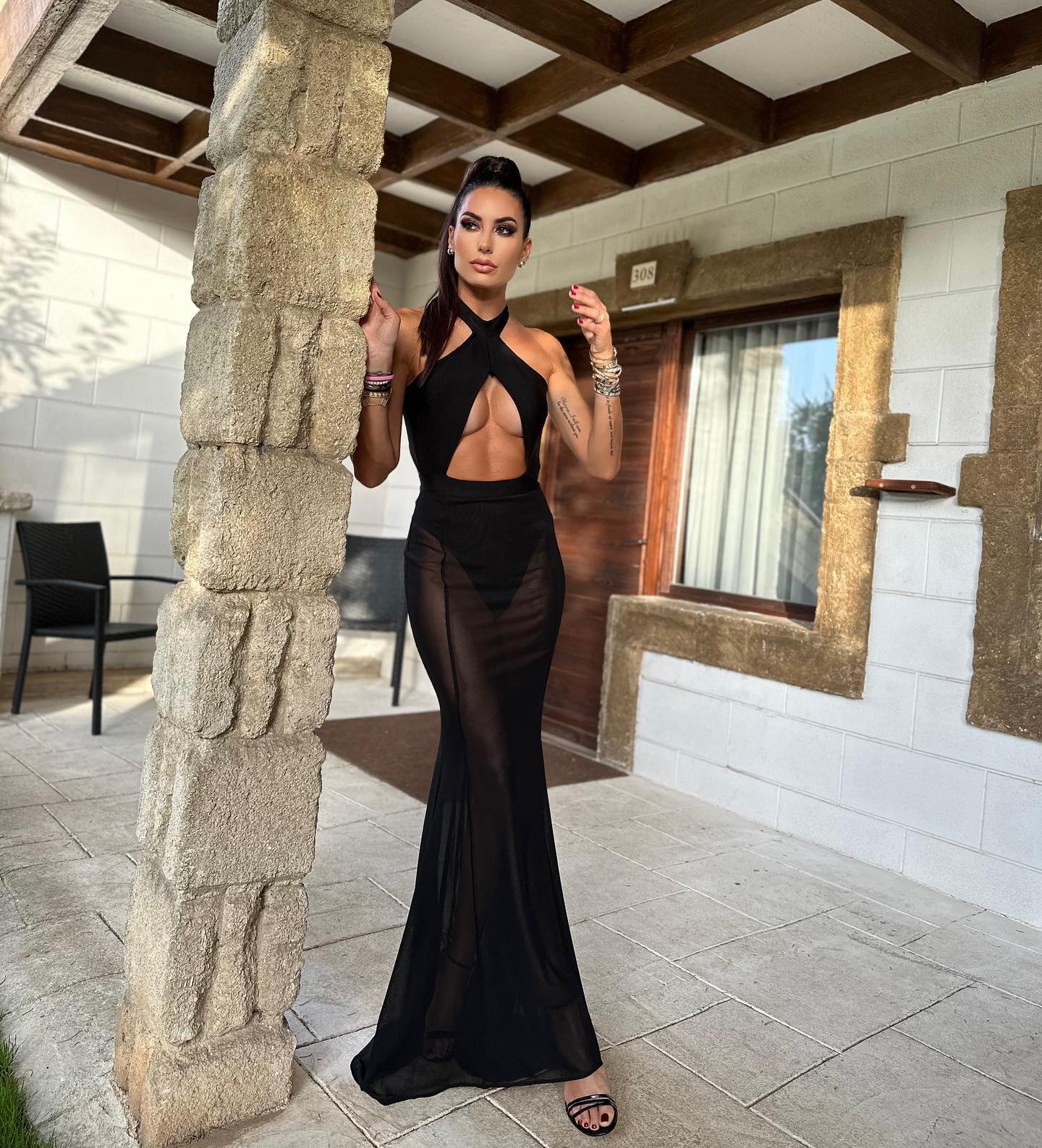 Elisabetta Gregoraci La musica, gli artisti e il pubblico di Bari mi hanno scaldato il cuore
Vi aspe...